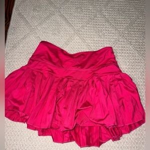 gold hinge tennis skirt